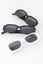 Load image into Gallery viewer, CLASSIC SUNGLASSES
